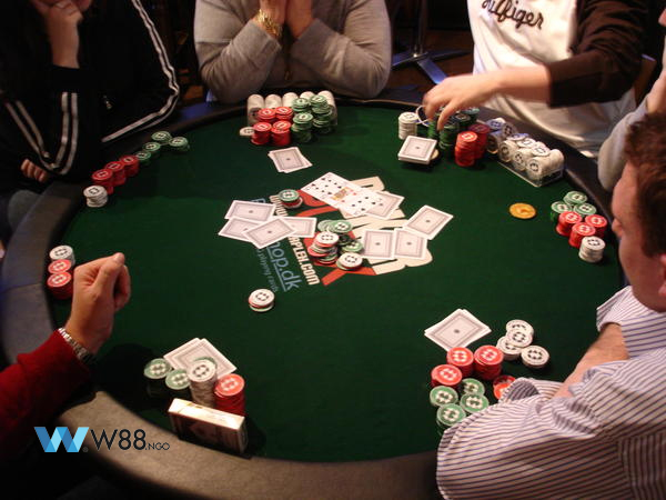 luat-all-in-poker-la-gi-w88